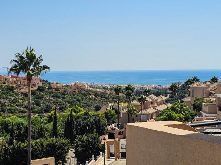 Villa for Sale in La Duquesa, Malaga 23