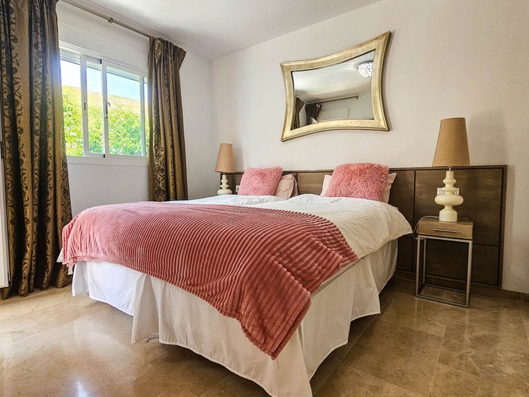 Villa for Sale in La Duquesa, Malaga 24