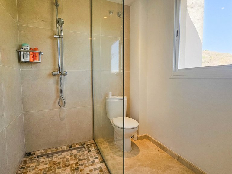 Villa for Sale in La Duquesa, Malaga 27