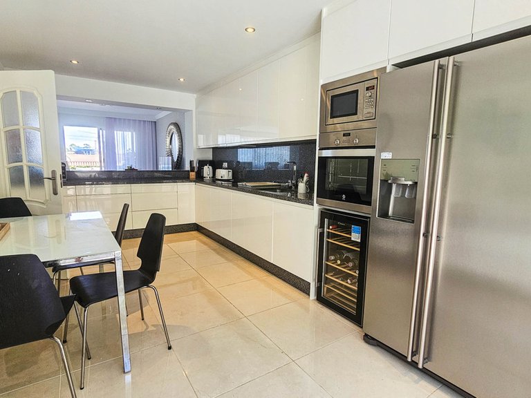 Villa for Sale in La Duquesa, Malaga 43