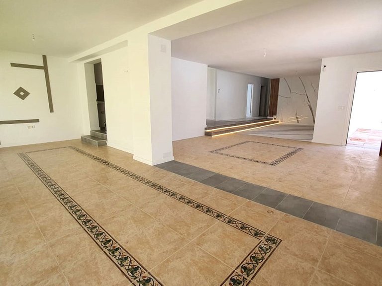 Villa for Sale in Fuengirola, Malaga 4