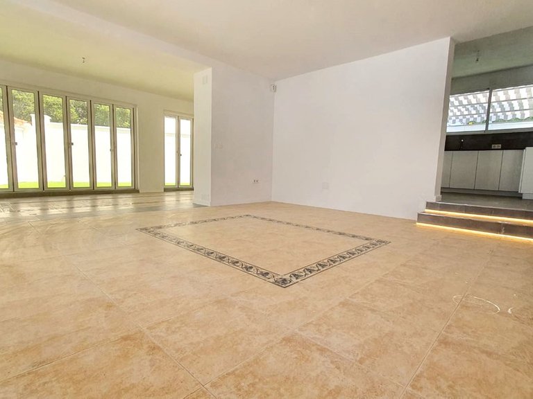 Villa for Sale in Fuengirola, Malaga 6