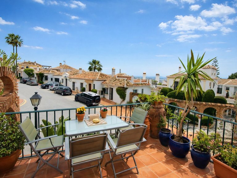 Villa for Sale in Mijas Golf, Malaga 2