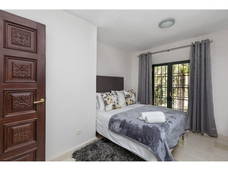 Villa for Sale in Benahavís, Malaga 10