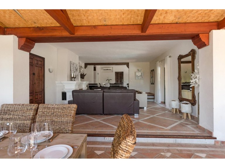 Villa for Sale in Benahavís, Malaga 2