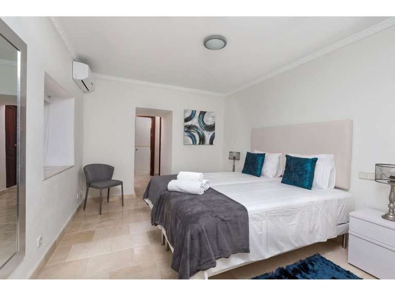 Villa for Sale in Benahavís, Malaga 24