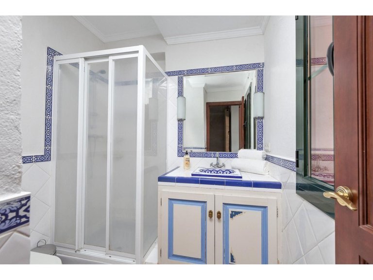 Villa for Sale in Benahavís, Malaga 27