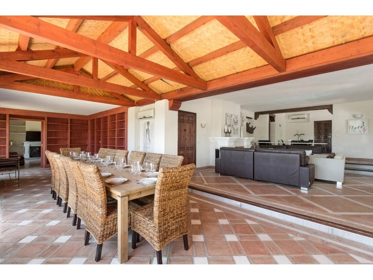 Villa for Sale in Benahavís, Malaga 3