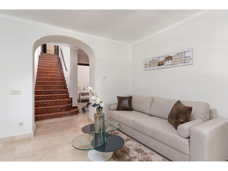 Villa for Sale in Benahavís, Malaga 30