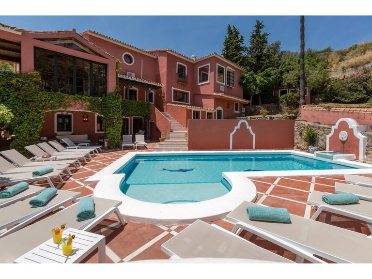 Villa for Sale in Benahavís, Malaga 34