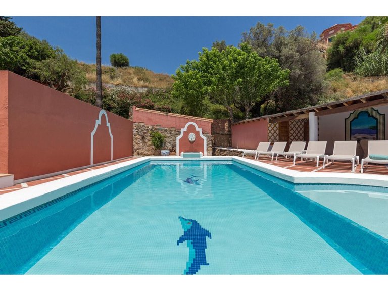 Villa for Sale in Benahavís, Malaga 35