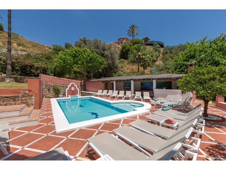 Villa for Sale in Benahavís, Malaga 41