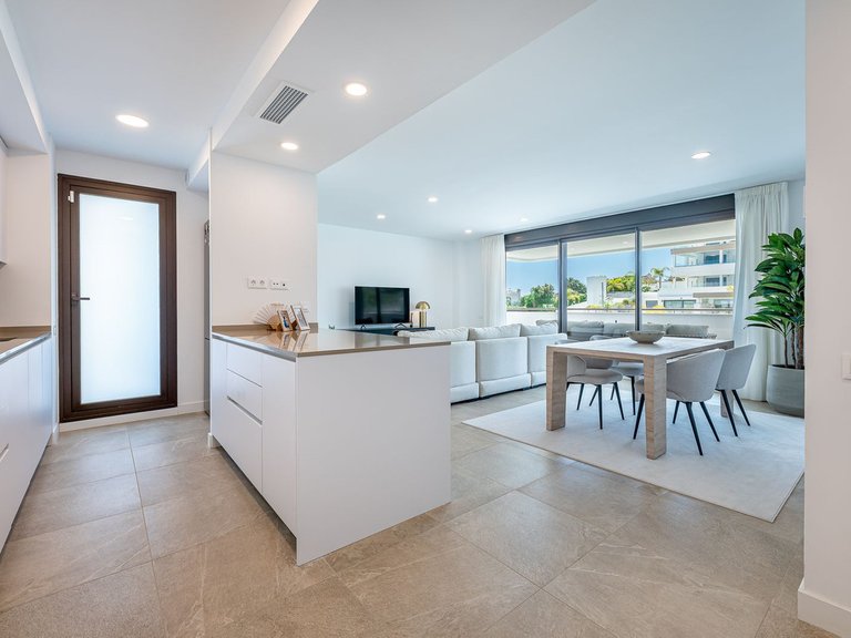 Apartment for Sale in Estepona, Malaga 8