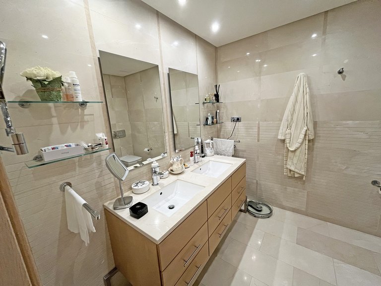 Apartment for Sale in The Golden Mile, Malaga 15