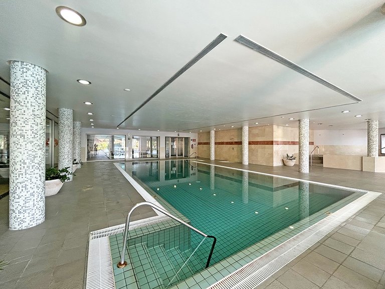 Apartment for Sale in The Golden Mile, Malaga 17