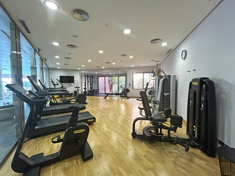 Apartment for Sale in The Golden Mile, Malaga 19