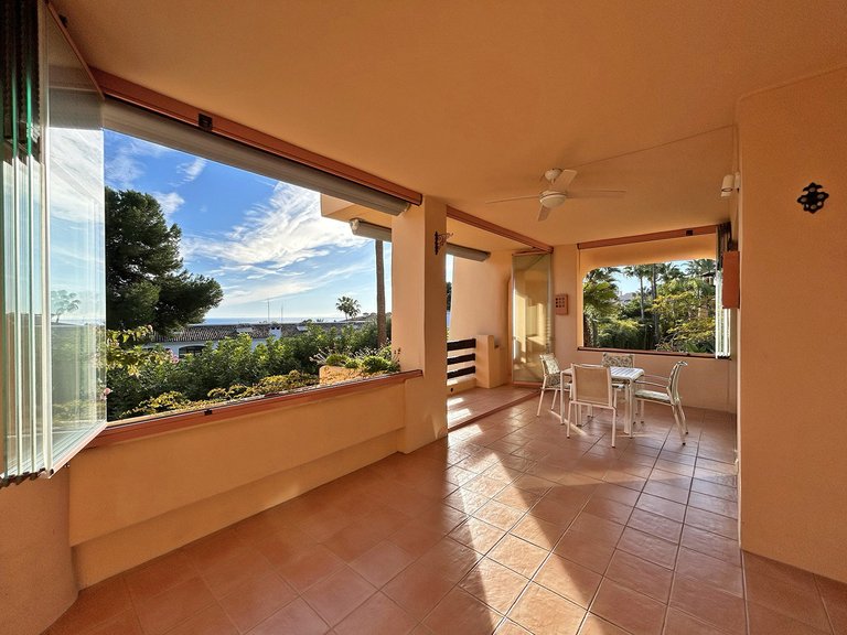 Apartment for Sale in The Golden Mile, Malaga 2