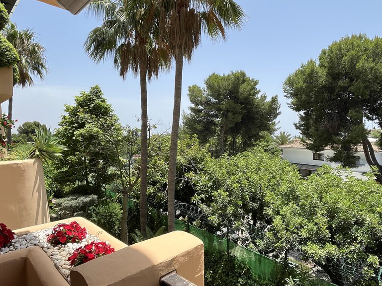 Apartment for Sale in The Golden Mile, Malaga 27