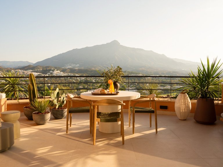 Apartment for Sale in Nueva Andalucía, Malaga 26