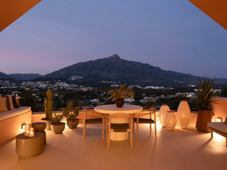 Apartment for Sale in Nueva Andalucía, Malaga 44