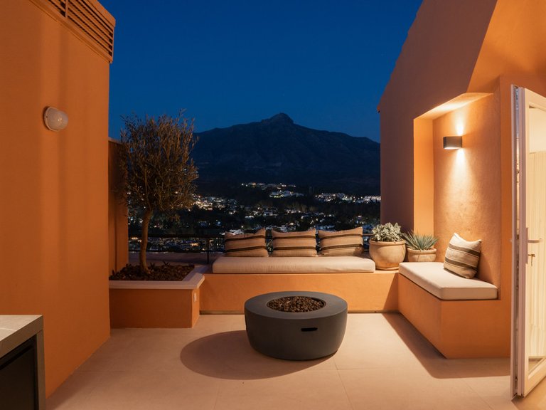 Apartment for Sale in Nueva Andalucía, Malaga 51