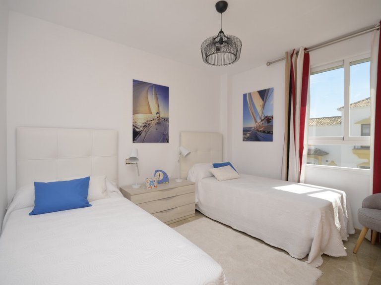 Penthouse for Sale in La Duquesa, Malaga 10