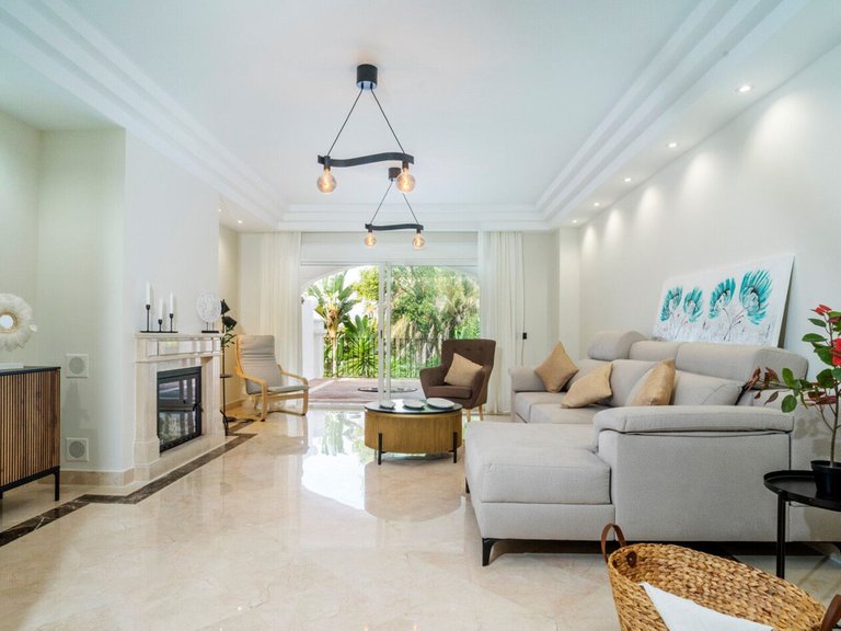 Apartment for Sale in Costa del Sol Sierra Blanca, Malaga 18