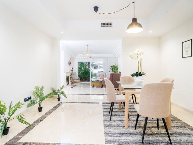 Apartment for Sale in Costa del Sol Sierra Blanca, Malaga 2