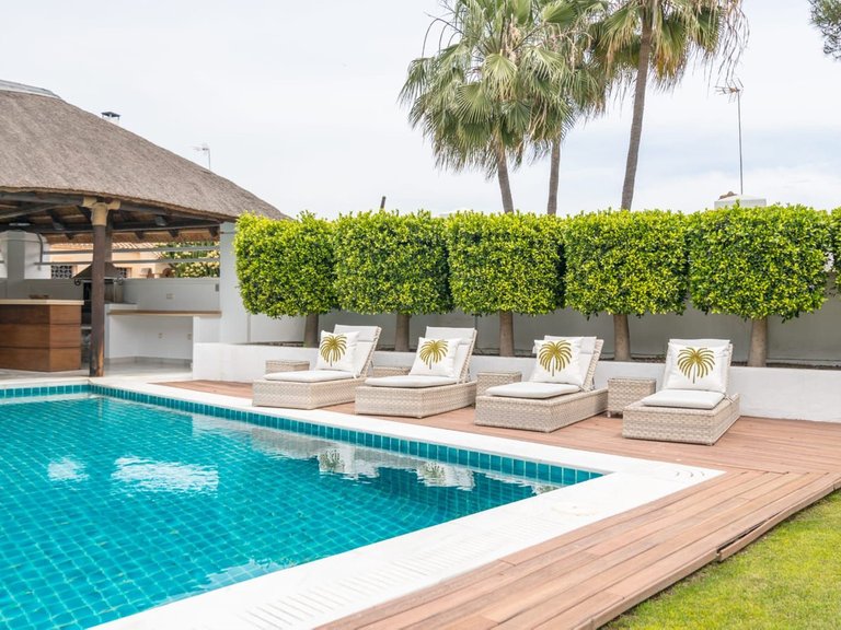 Villa for Sale in Nueva Andalucía, Malaga 1