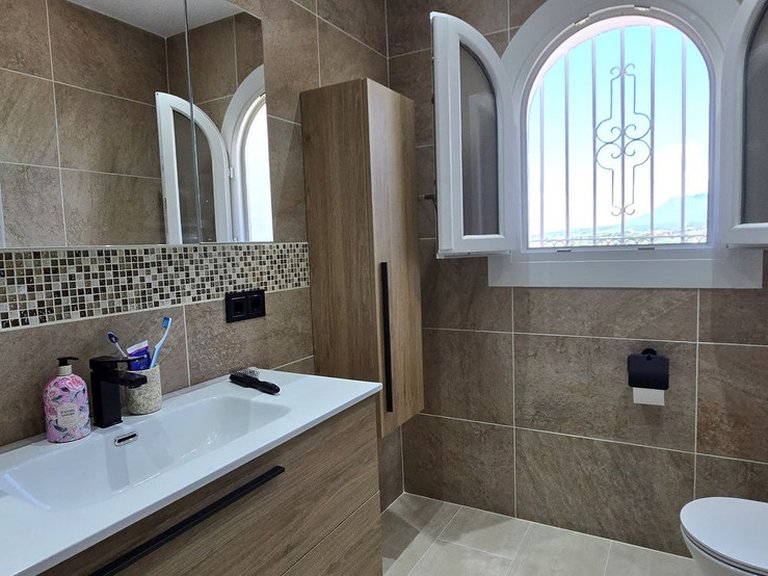 Apartment for Sale in El Paraiso, Malaga 15