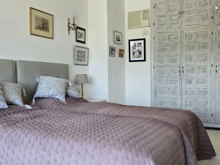 Apartment for Sale in El Paraiso, Malaga 8