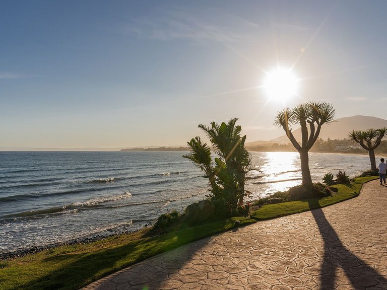 Apartment for Sale in New Golden Mile, Malaga 12