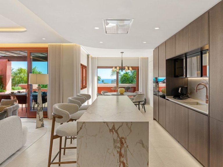 Apartment for Sale in New Golden Mile, Malaga 13