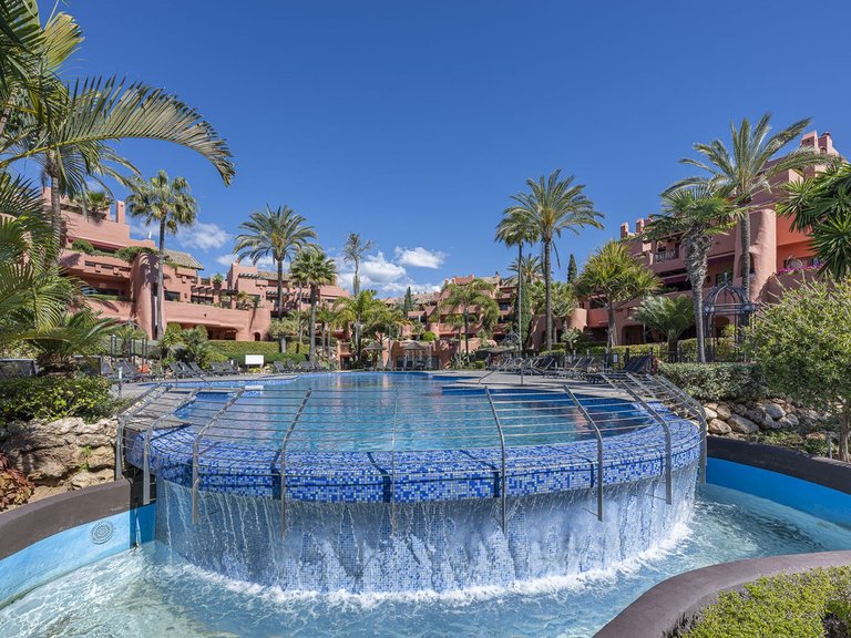 Apartment for Sale in New Golden Mile, Malaga 7