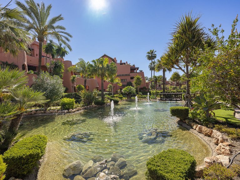 Apartment for Sale in New Golden Mile, Malaga 8