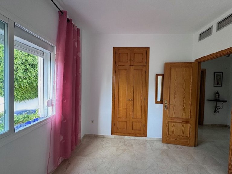 Villa for Sale in San Pedro De Alcántara, Malaga 19