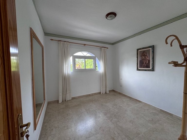Villa for Sale in San Pedro De Alcántara, Malaga 32