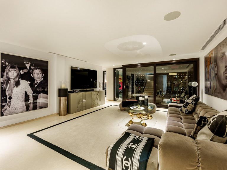 Villa for Sale in Nueva Andalucía, Malaga 16