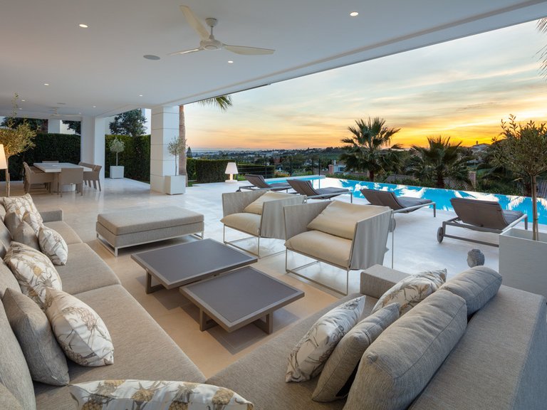 Villa for Sale in Nueva Andalucía, Malaga 9