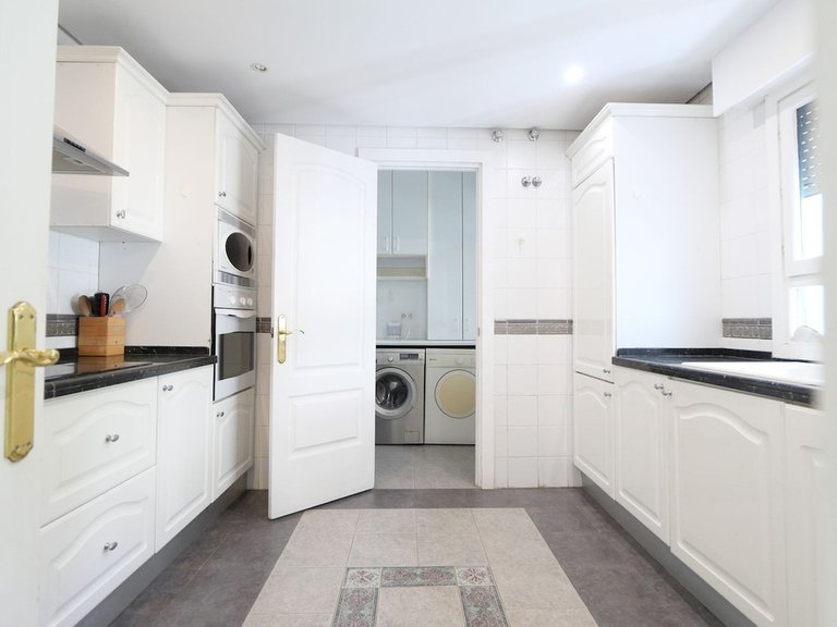 Apartment for Sale in Puerto De Cabopino, Malaga 31
