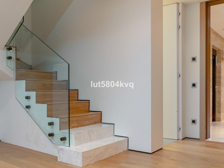 Apartment for Sale in The Golden Mile, Malaga 27
