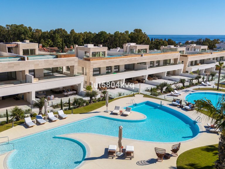 Apartment for Sale in The Golden Mile, Malaga 38