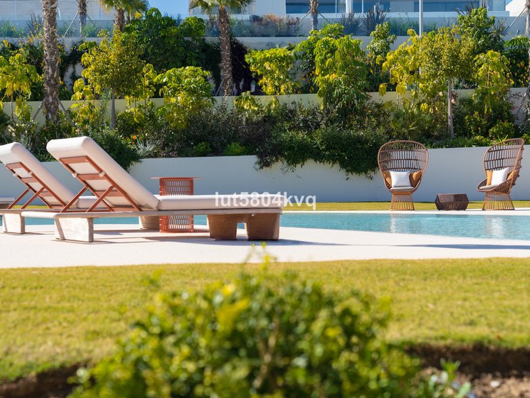 Apartment for Sale in The Golden Mile, Malaga 43
