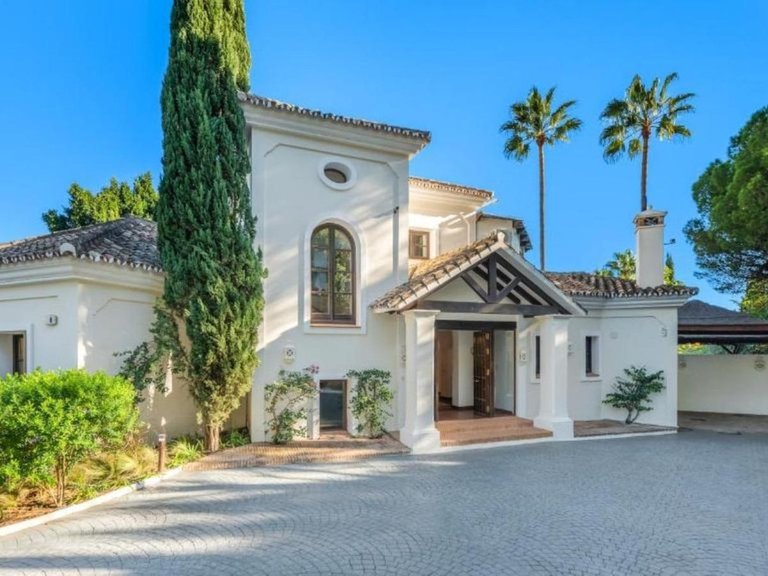 Villa for Sale in La Zagaleta, Malaga 1
