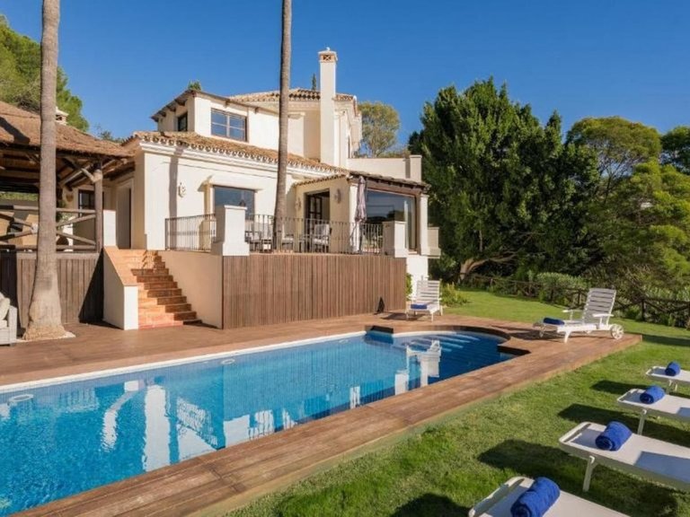 Villa for Sale in La Zagaleta, Malaga 11