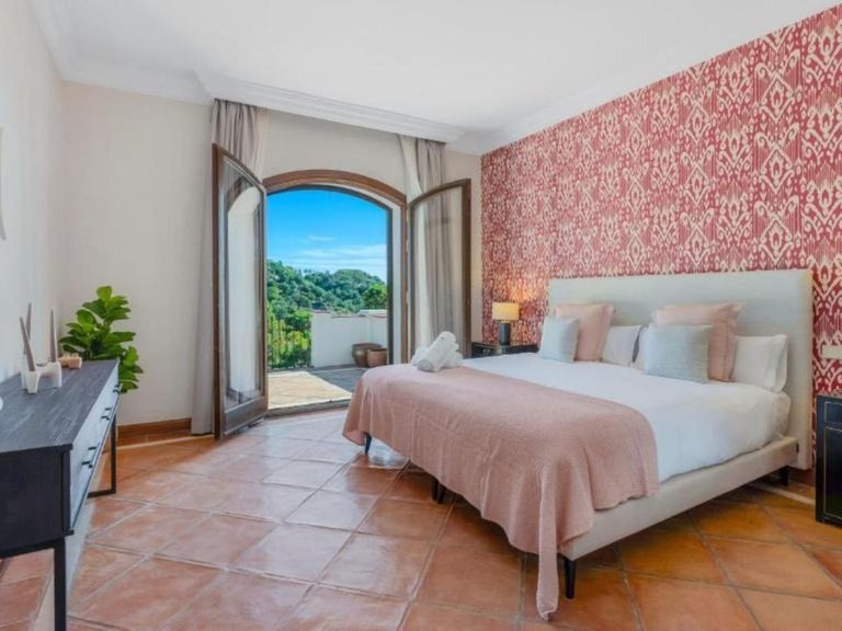 Villa for Sale in La Zagaleta, Malaga 15