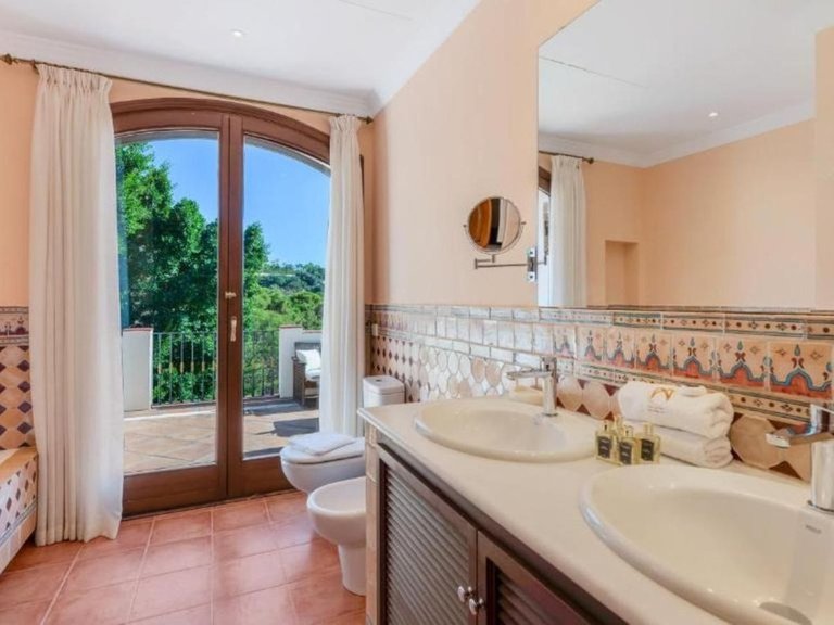 Villa for Sale in La Zagaleta, Malaga 17