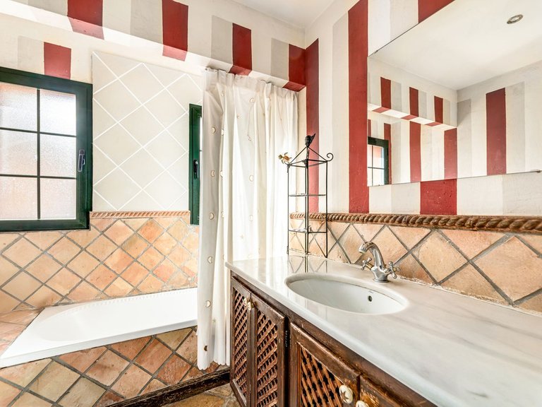 Villa for Weekly Rent in Guadalmina Baja, Malaga 21