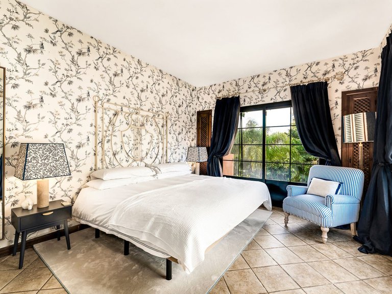Villa for Weekly Rent in Guadalmina Baja, Malaga 24