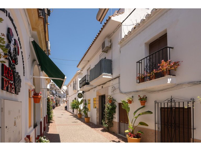 Apartment for Sale in Estepona, Malaga 14